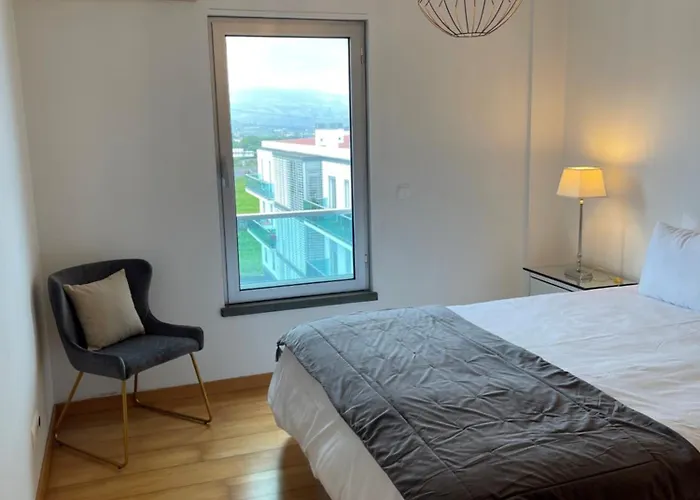 Quo Penthouse Terrace * Πόντα Ντελγκάντα